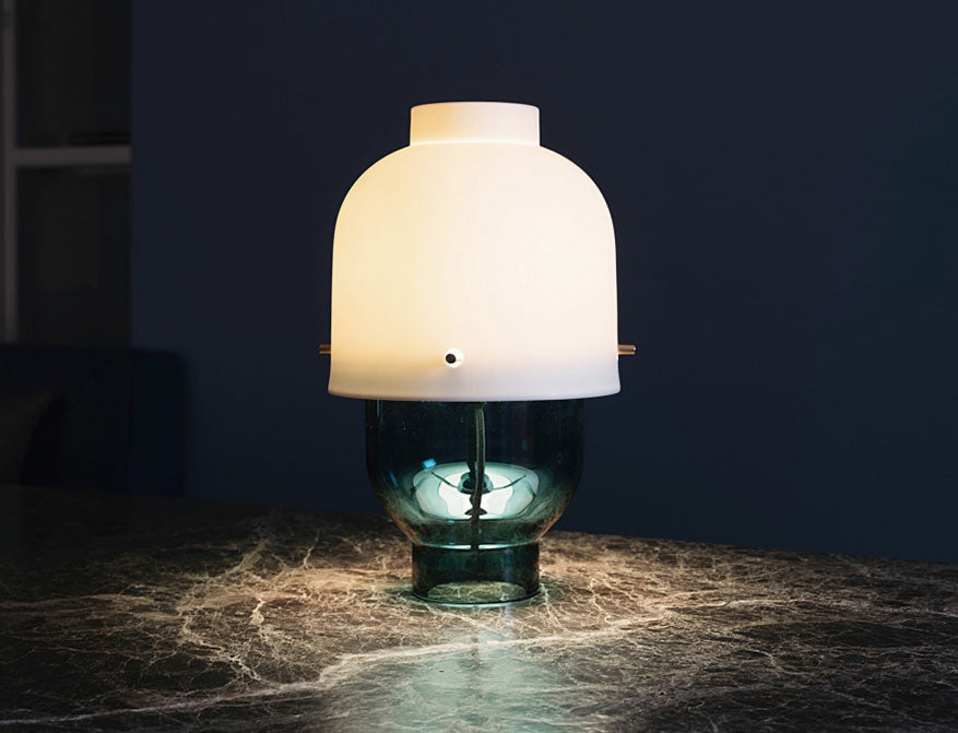 Tischleuchte Colo Biskuitporzellan Glasfuß mundgeblasen