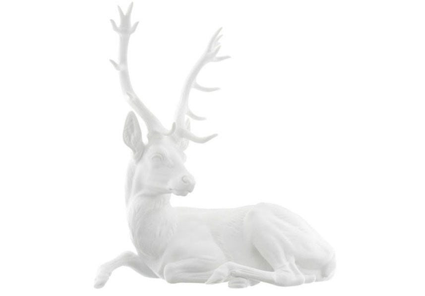 Liegender Hirsch Biskuitporzellan weiß