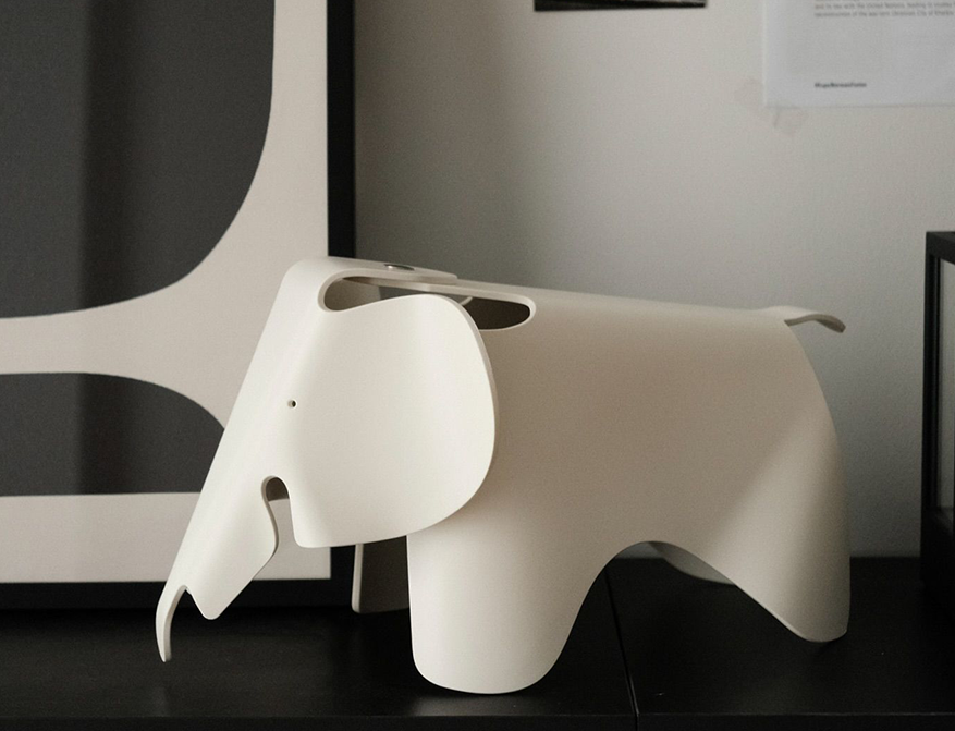 Eames EIephant Small von Vitra